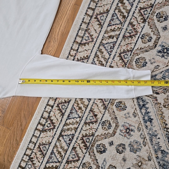 LEVI'S BRAND SIGNATURE WOMENS LONG SLEEVES WHITE SWEATSHIRT LARGE - Picture 11 of 15